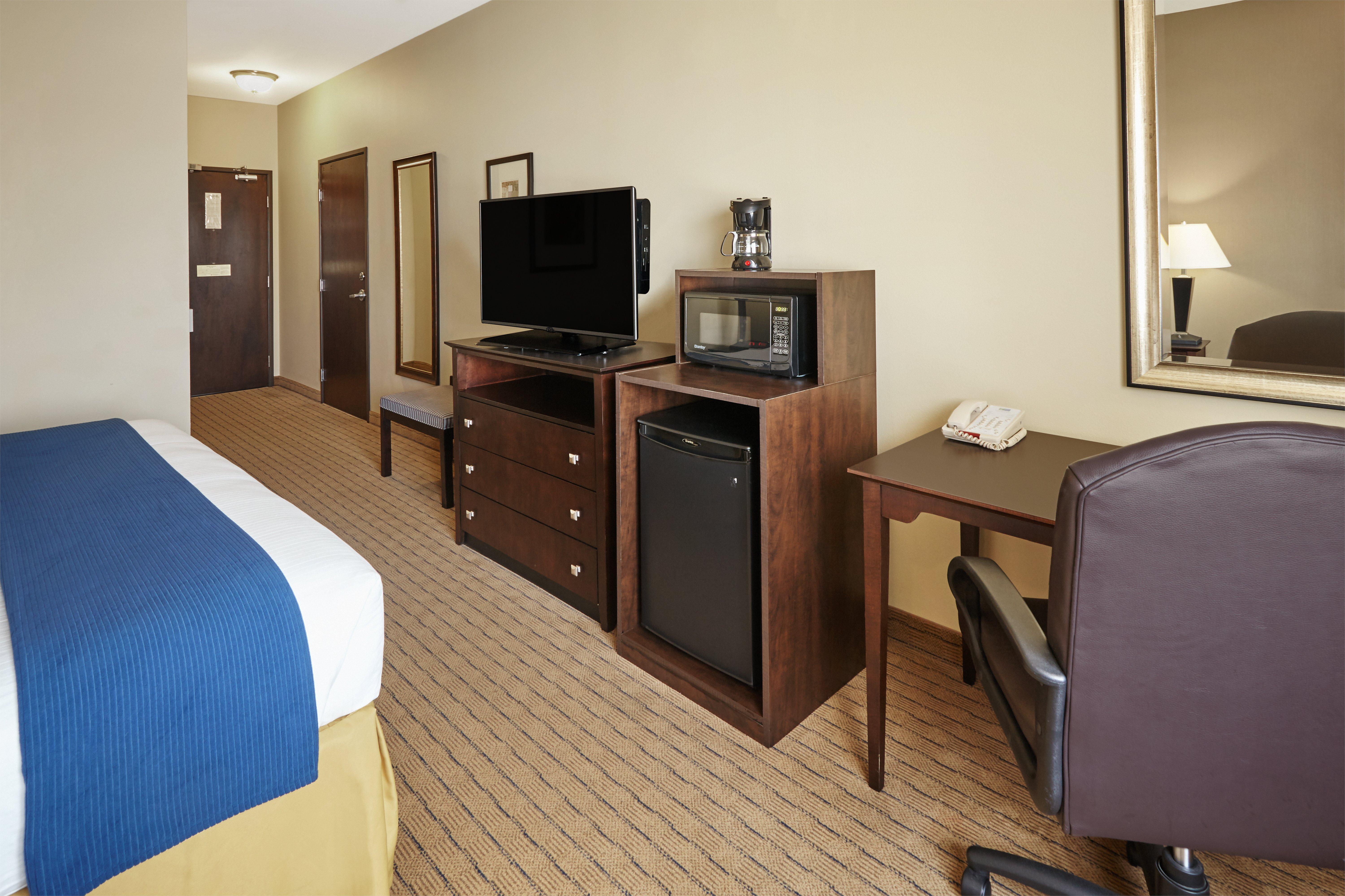 Holiday Inn Express & Suites Madison-Verona By Ihg Ngoại thất bức ảnh