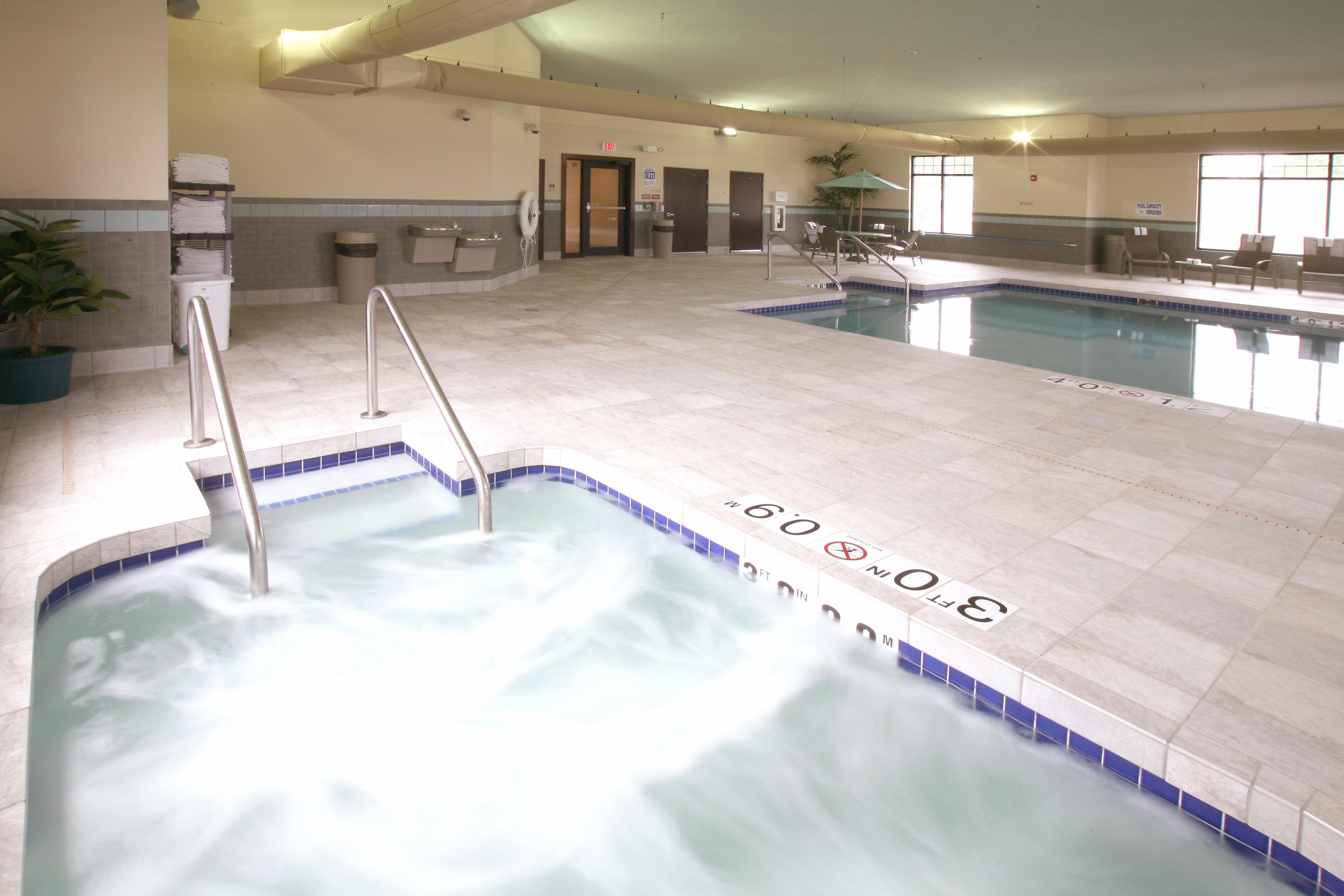 Holiday Inn Express & Suites Madison-Verona By Ihg Ngoại thất bức ảnh