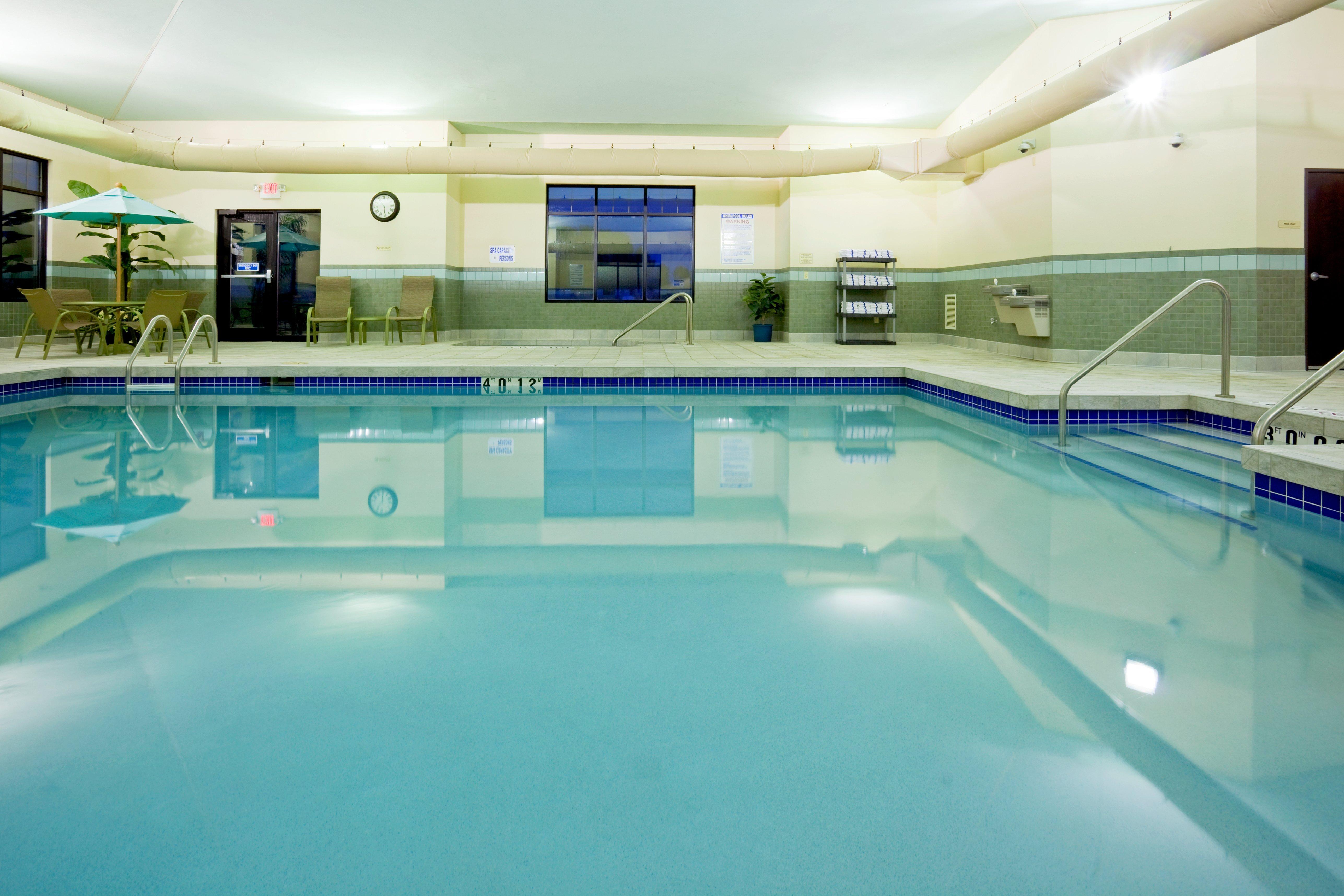 Holiday Inn Express & Suites Madison-Verona By Ihg Ngoại thất bức ảnh